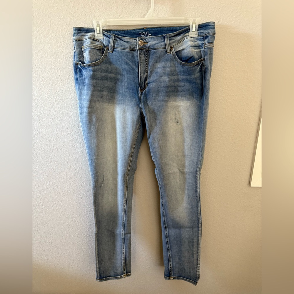 Time and Tru Light Blue Skinny Jeans
